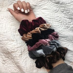 Set of 6 scrunchies